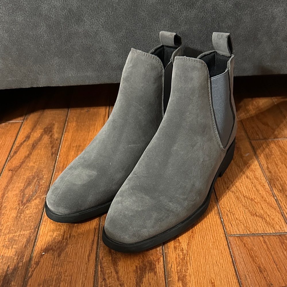 Men's Stylish Gray Suede Boots